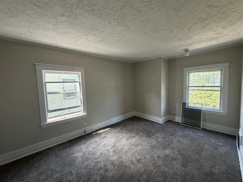 613 Pearl Street Kalamazoo City MI 49007