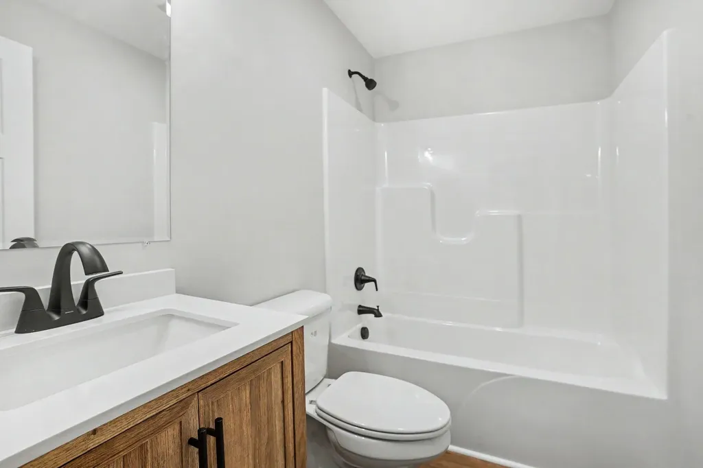 7827 Hatton Circle Richland Village MI 49083