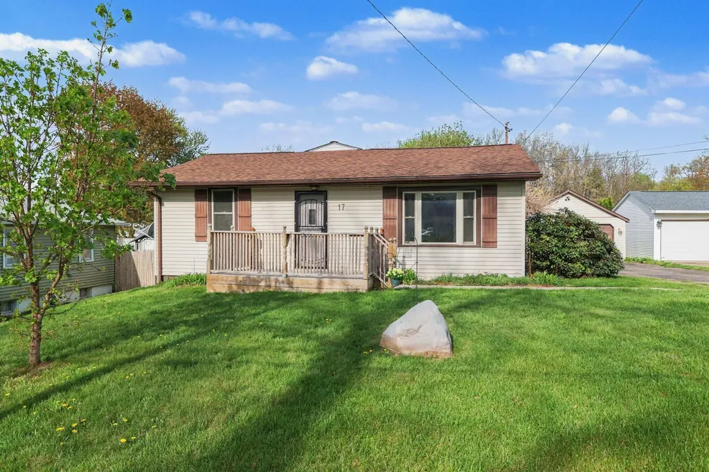 17 Evanston Emmett Charter Township MI 49014