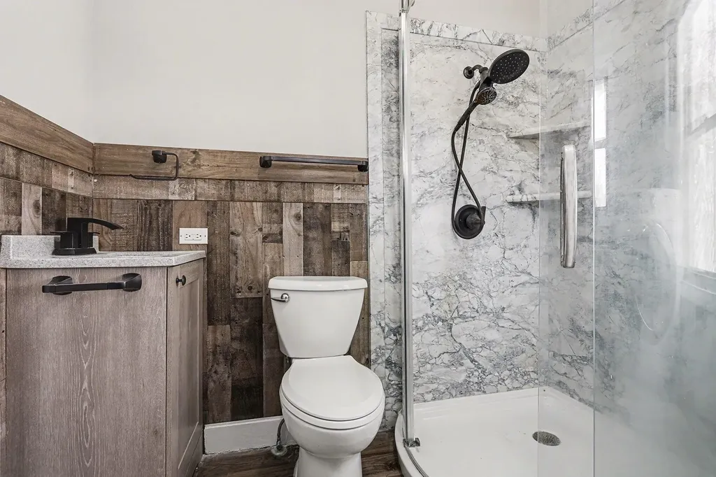 17 Evanston Emmett Charter Township MI 49014