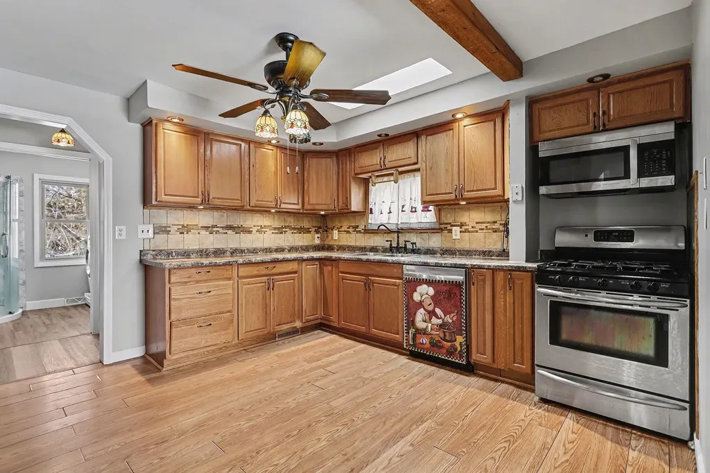 17 Evanston Emmett Charter Township MI 49014