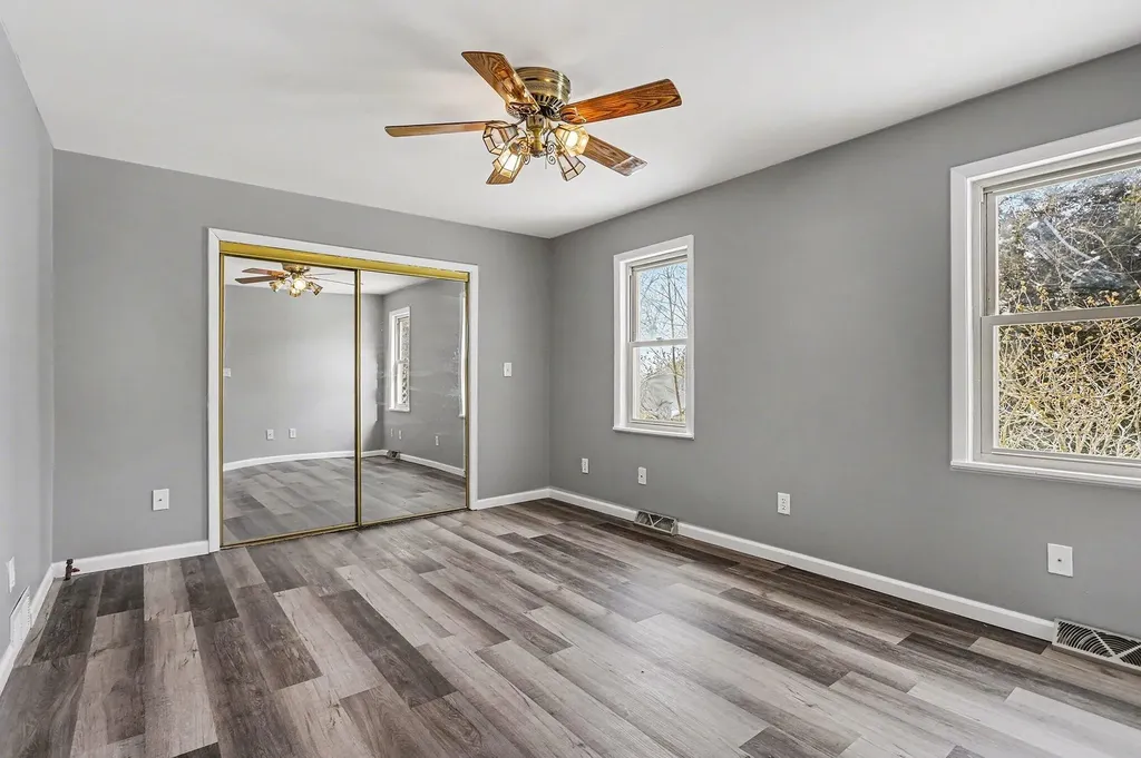 17 Evanston Emmett Charter Township MI 49014