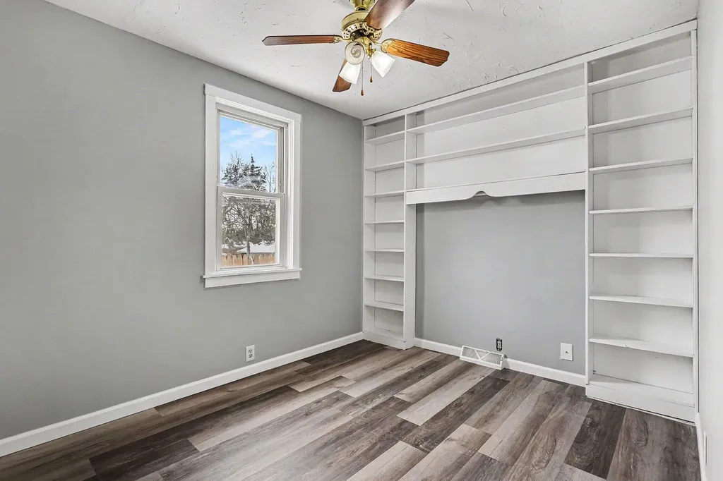 17 Evanston Emmett Charter Township MI 49014