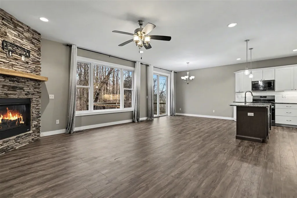 9222 Hatton Circle Richland Village MI 49083