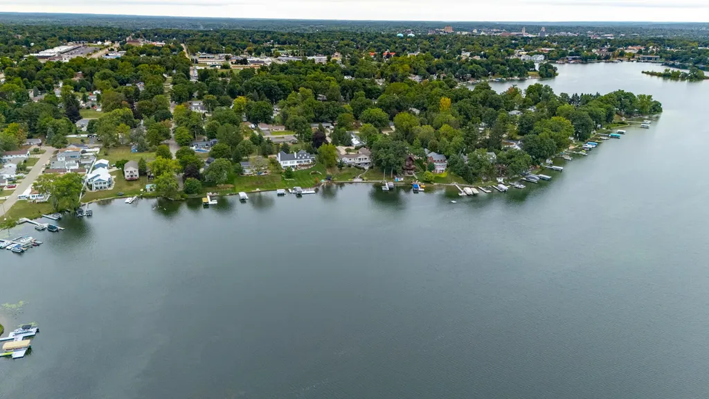 179 Wheaton Avenue Battle Creek City MI 49015