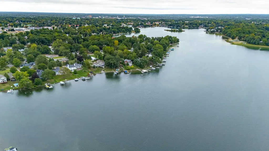 179 Wheaton Avenue Battle Creek City MI 49015