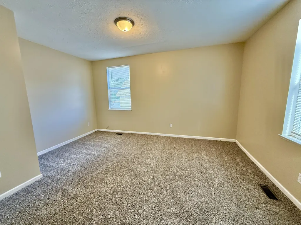 821 Trimble Avenue Kalamazoo City MI 49048