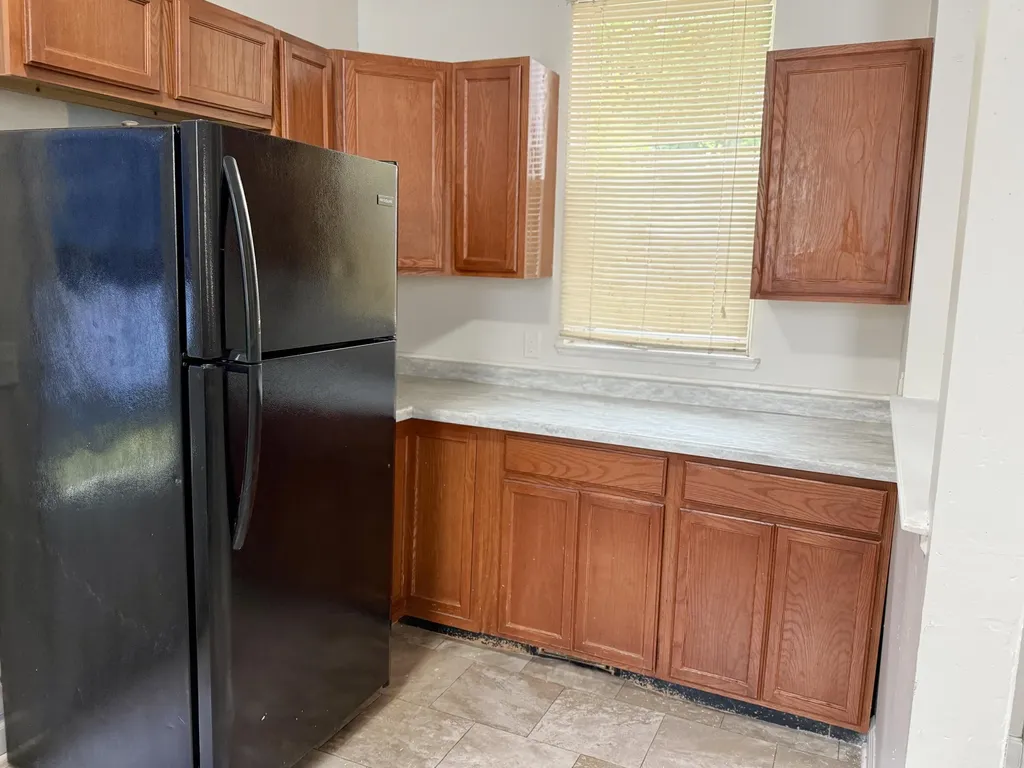821 Trimble Avenue Kalamazoo City MI 49048
