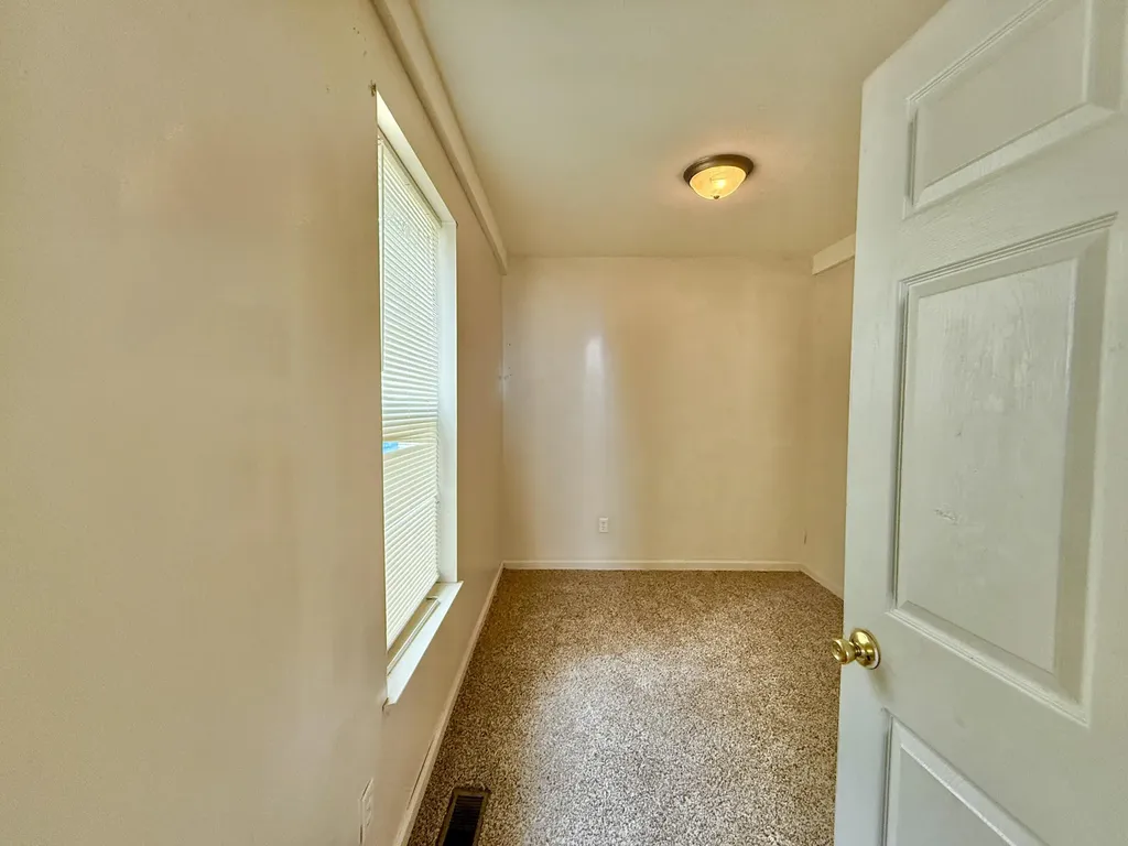 821 Trimble Avenue Kalamazoo City MI 49048