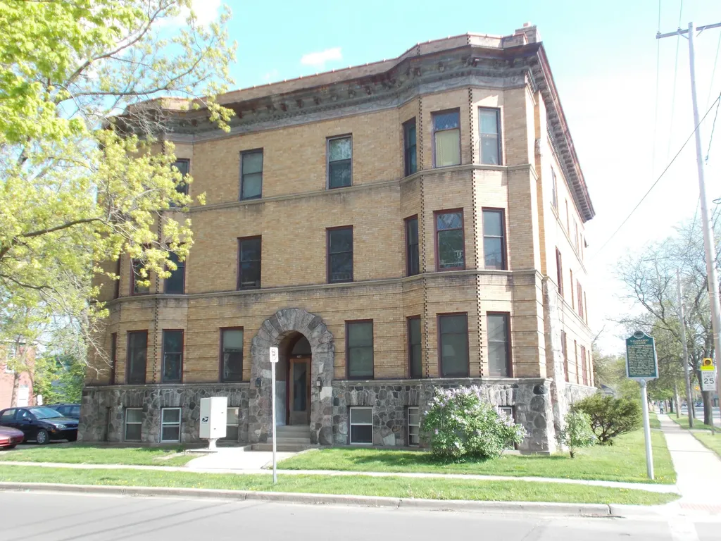 447 W Walnut Street Kalamazoo City MI 49007