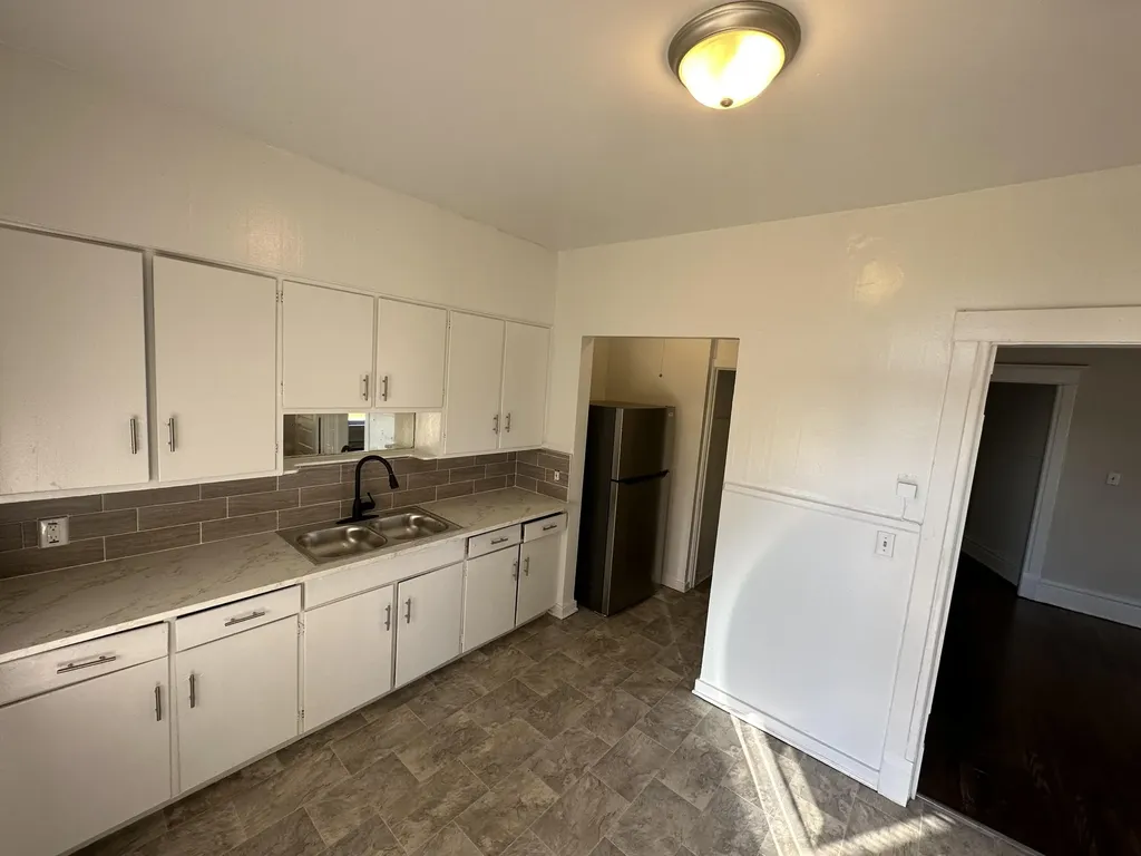 447 W Walnut Street Kalamazoo City MI 49007
