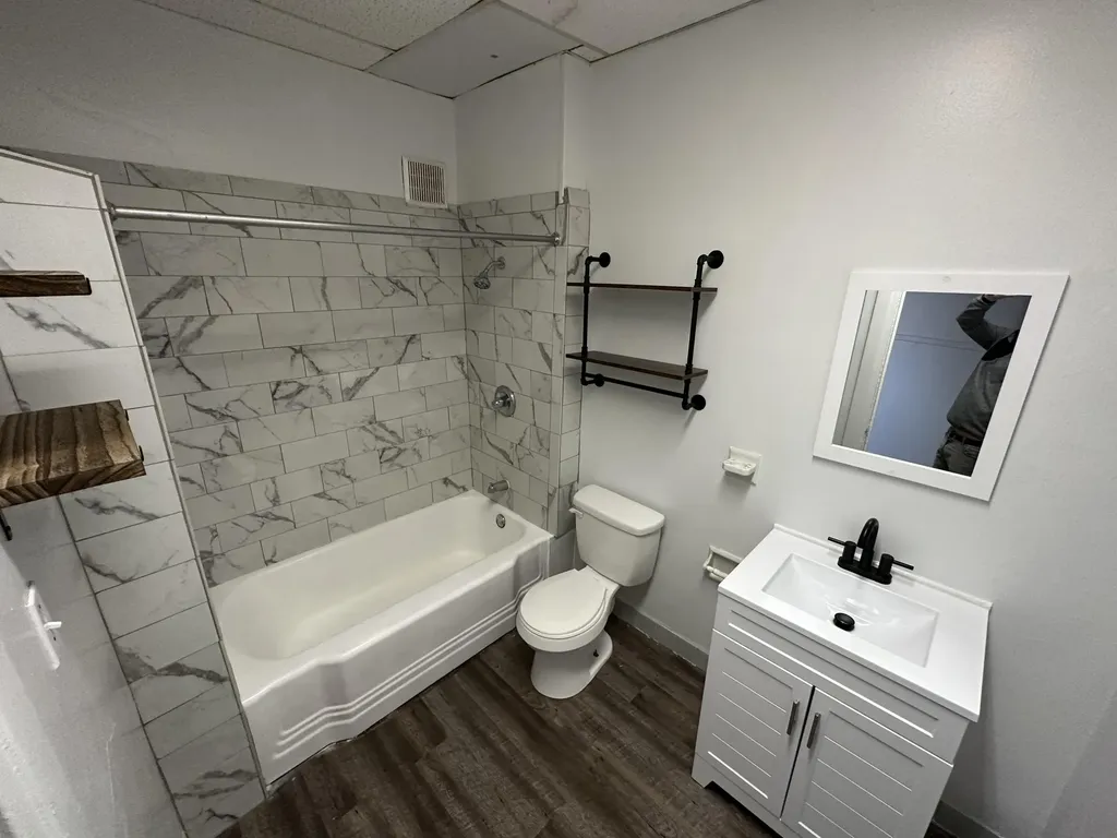 447 W Walnut Street Kalamazoo City MI 49007