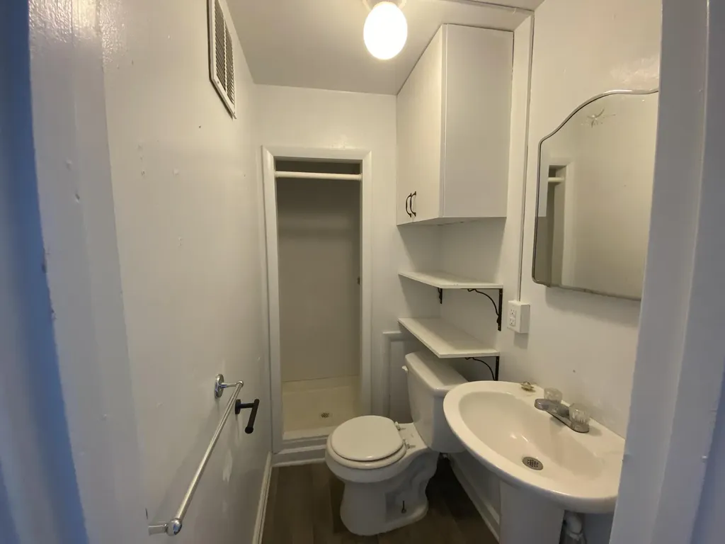 447 W Walnut Street Kalamazoo City MI 49007