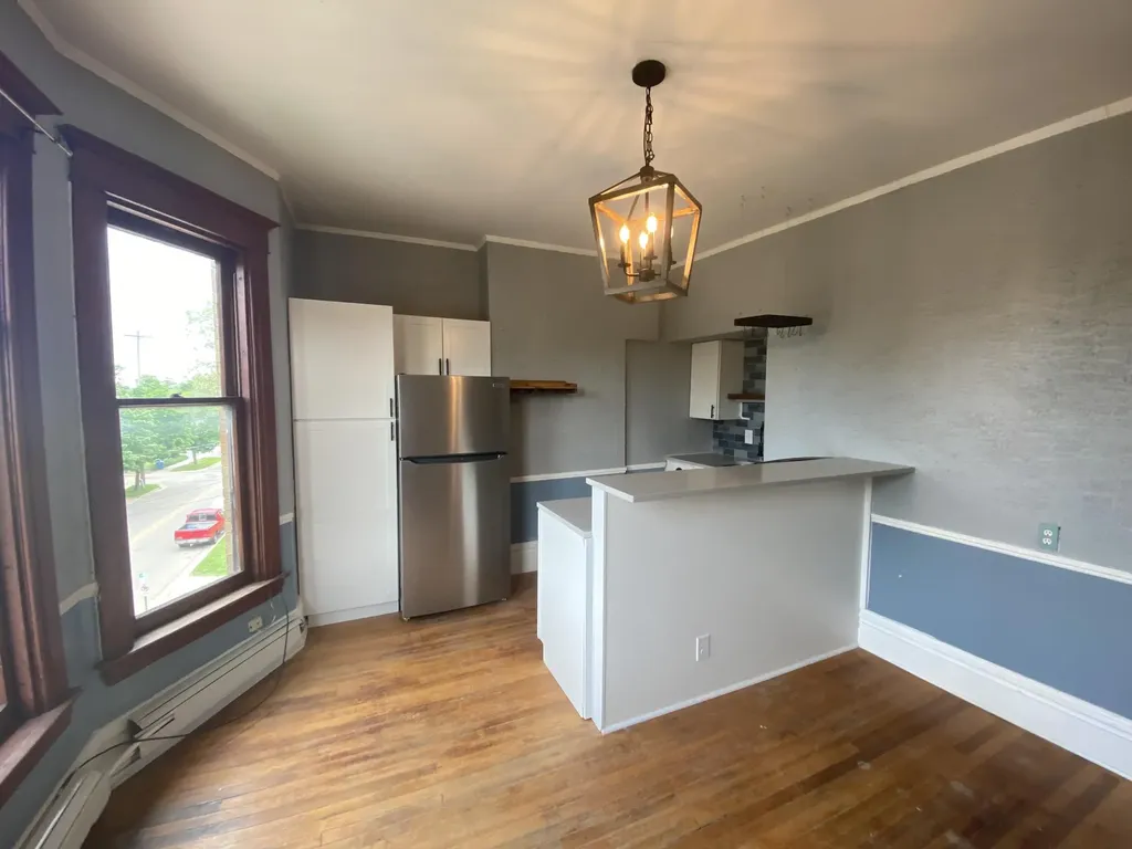 447 W Walnut Street Kalamazoo City MI 49007