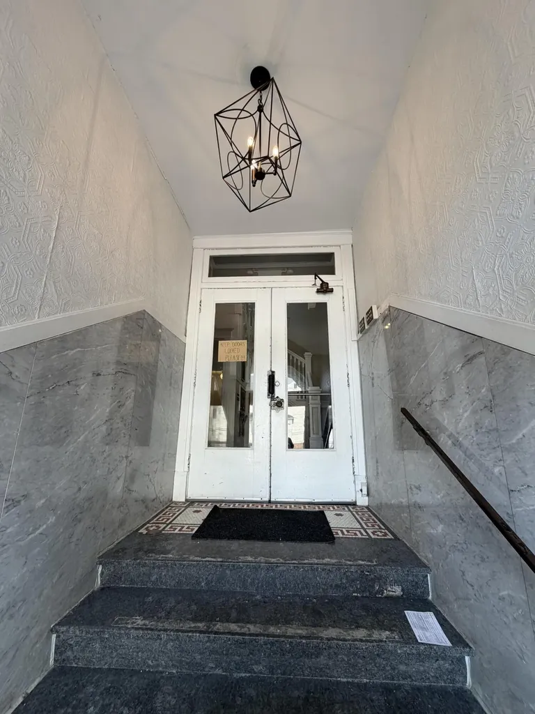 447 W Walnut Street Kalamazoo City MI 49007
