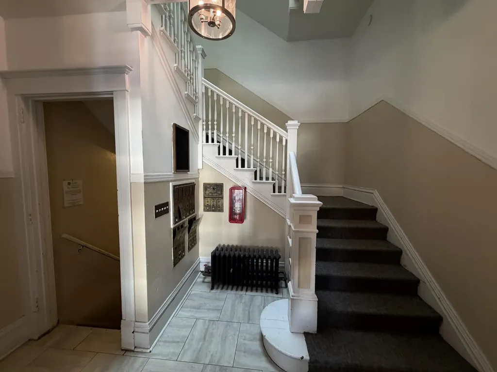 447 W Walnut Street Kalamazoo City MI 49007