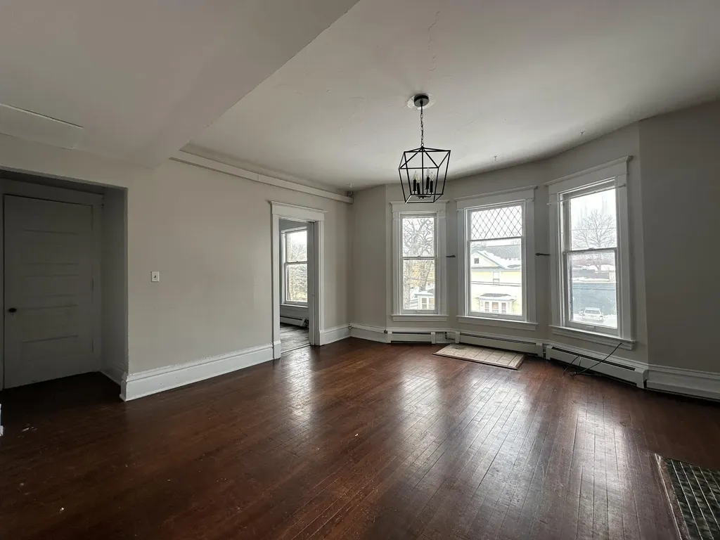 447 W Walnut Street Kalamazoo City MI 49007