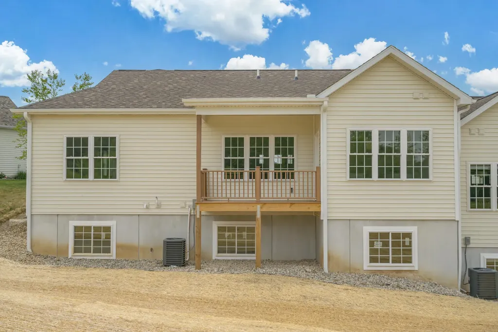 205 Ridgeview Drive Battle Creek City MI 49015