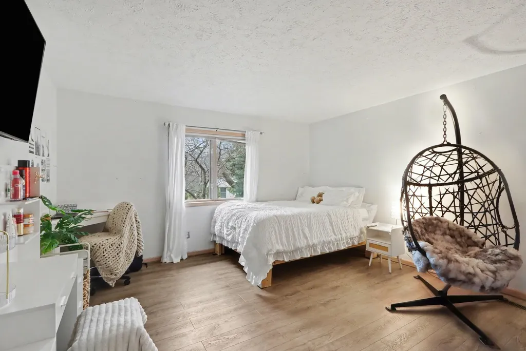 8127 Robinbrook Street Richland Village MI 49083
