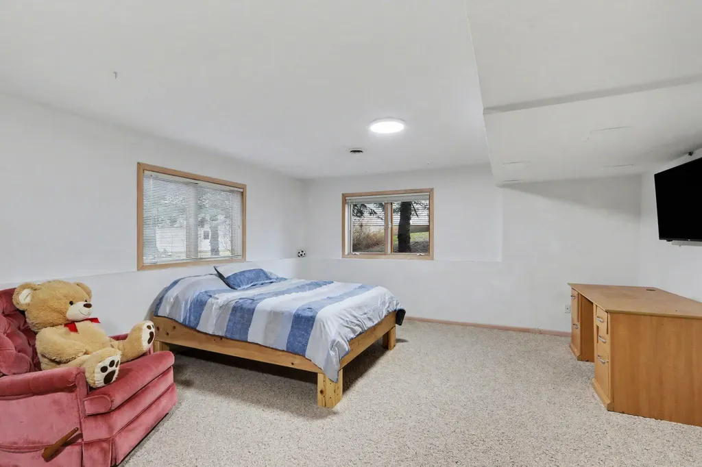 8127 Robinbrook Street Richland Village MI 49083