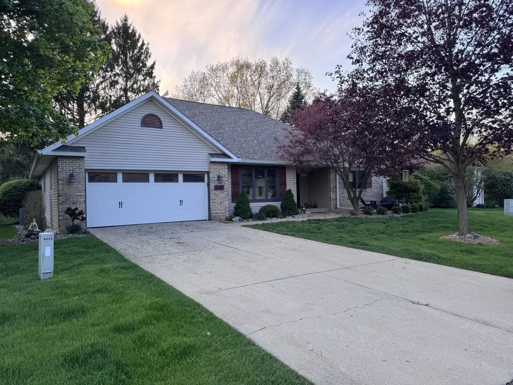 8127 Robinbrook Street Richland Village MI 49083