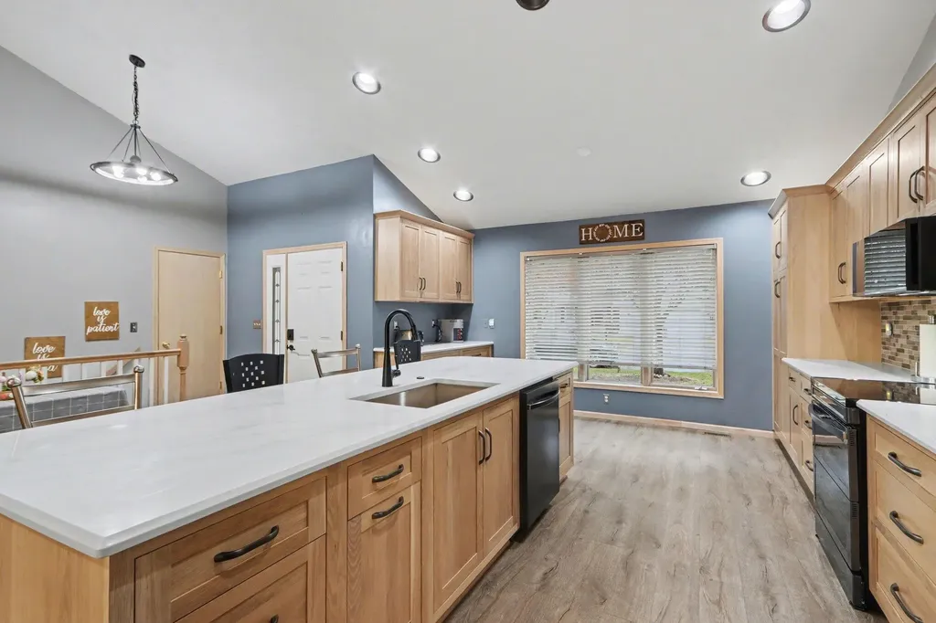 8127 Robinbrook Street Richland Village MI 49083