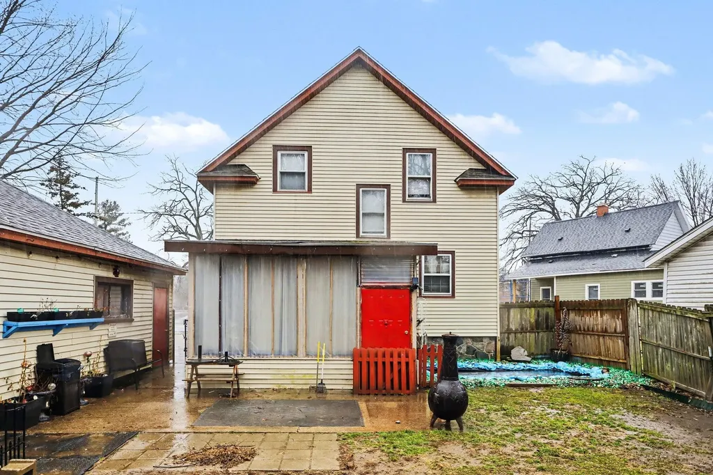 683 Capital Avenue NE Battle Creek City MI 49017