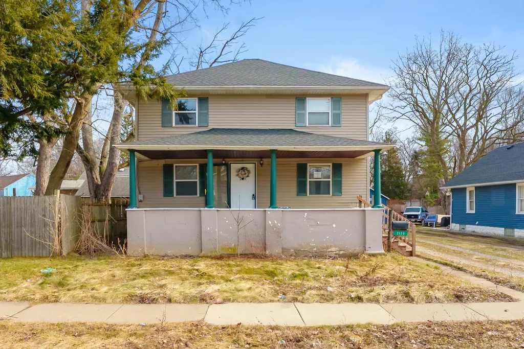 2120 E Main Street Kalamazoo Charter Township MI 49048