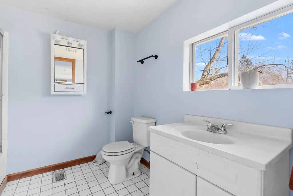 2120 E Main Street Kalamazoo Charter Township MI 49048