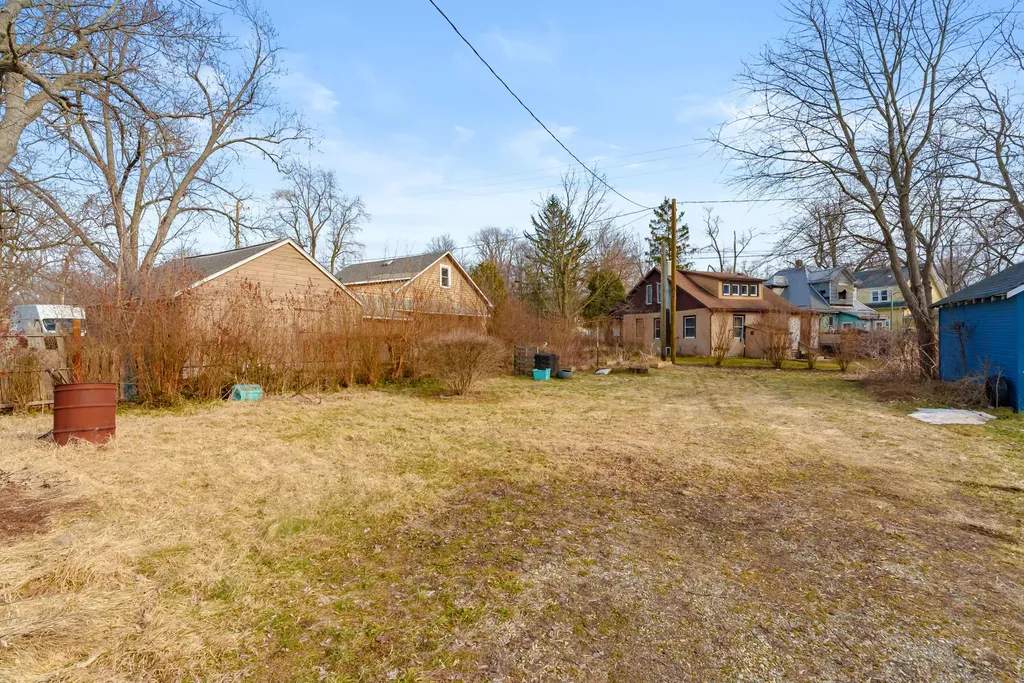 2120 E Main Street Kalamazoo Charter Township MI 49048