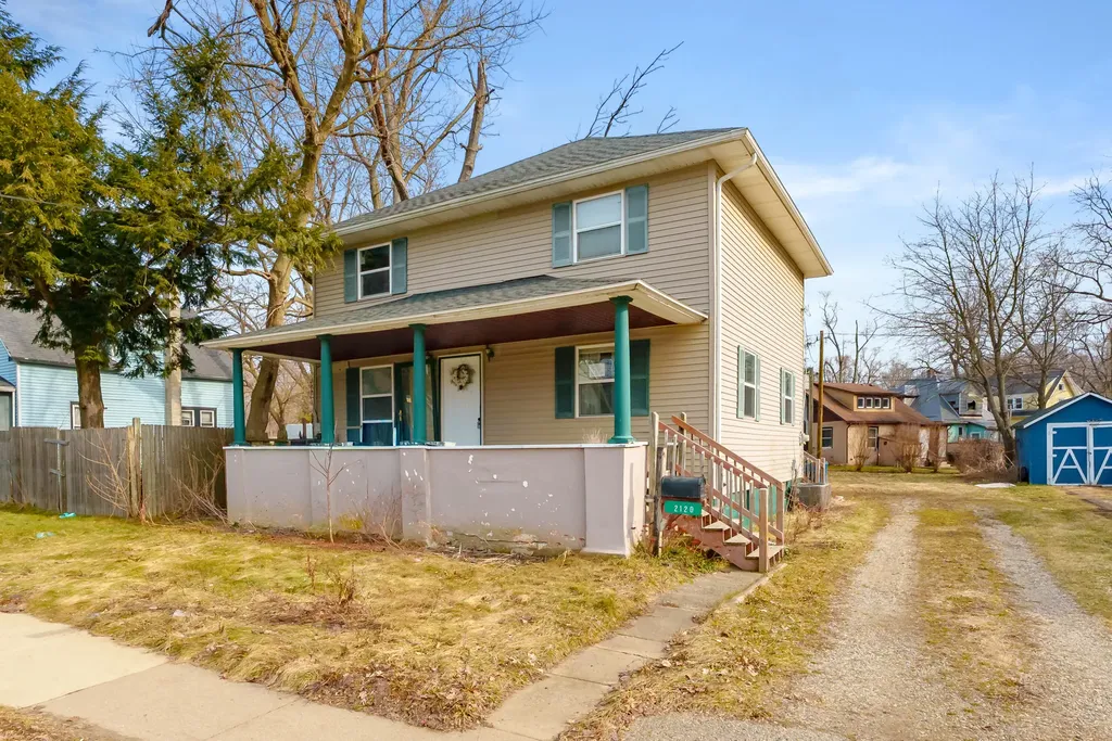 2120 E Main Street Kalamazoo Charter Township MI 49048