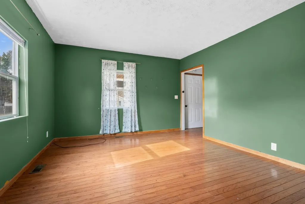 2120 E Main Street Kalamazoo Charter Township MI 49048