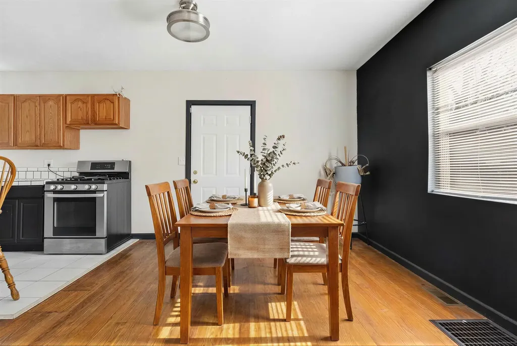2120 E Main Street Kalamazoo Charter Township MI 49048