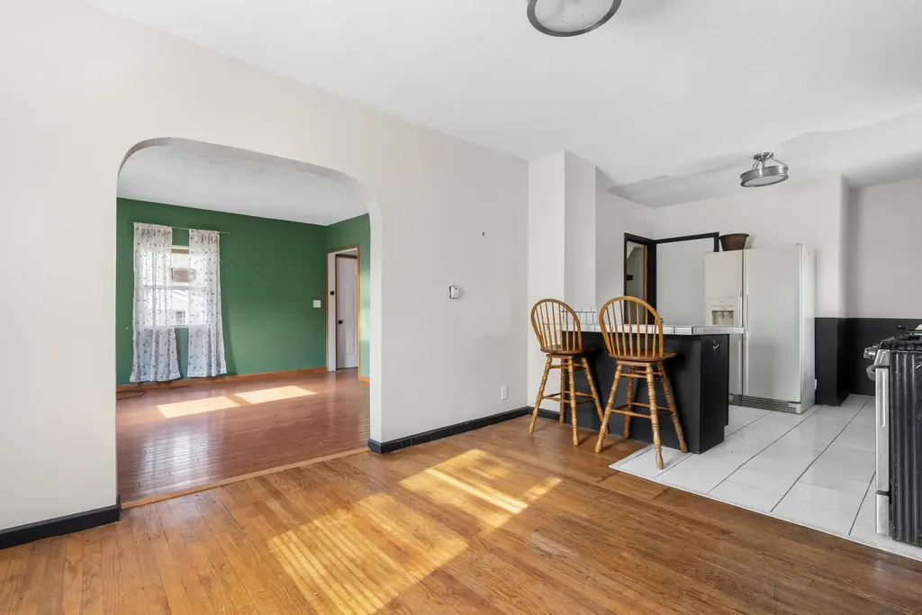 2120 E Main Street Kalamazoo Charter Township MI 49048