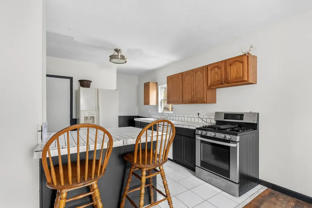 2120 E Main Street Kalamazoo Charter Township MI 49048