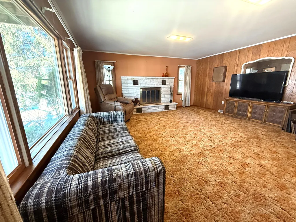 4253 Indian Isle Johnstown Township MI 49017