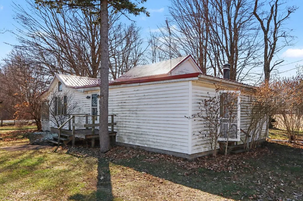 8004 W W Avenue Prairie Ronde Township MI 49087