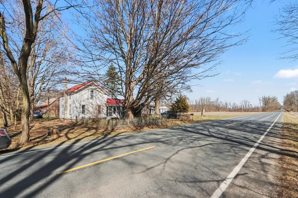 8004 W W Avenue Prairie Ronde Township MI 49087