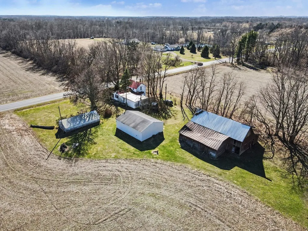 8004 W W Avenue Prairie Ronde Township MI 49087