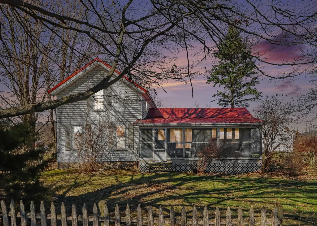 8004 W W Avenue Prairie Ronde Township MI 49087