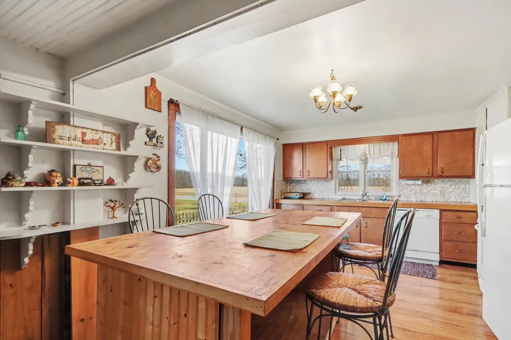 8004 W W Avenue Prairie Ronde Township MI 49087