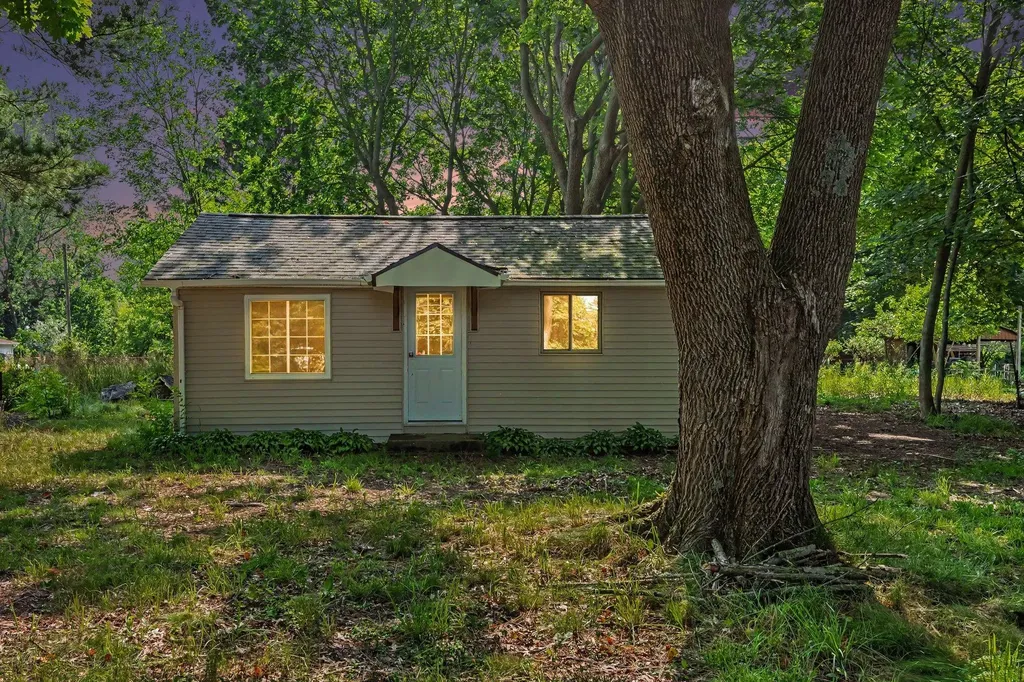 11627 S 30th Street Brady Township MI 49097