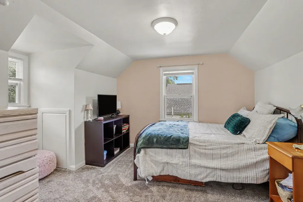 2140 Royce Avenue Kalamazoo City MI 49001