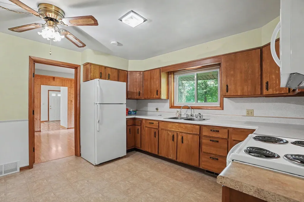 355 E Maple Street Climax Village MI 49034