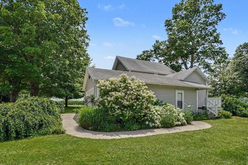 355 E Maple Street Climax Village MI 49034