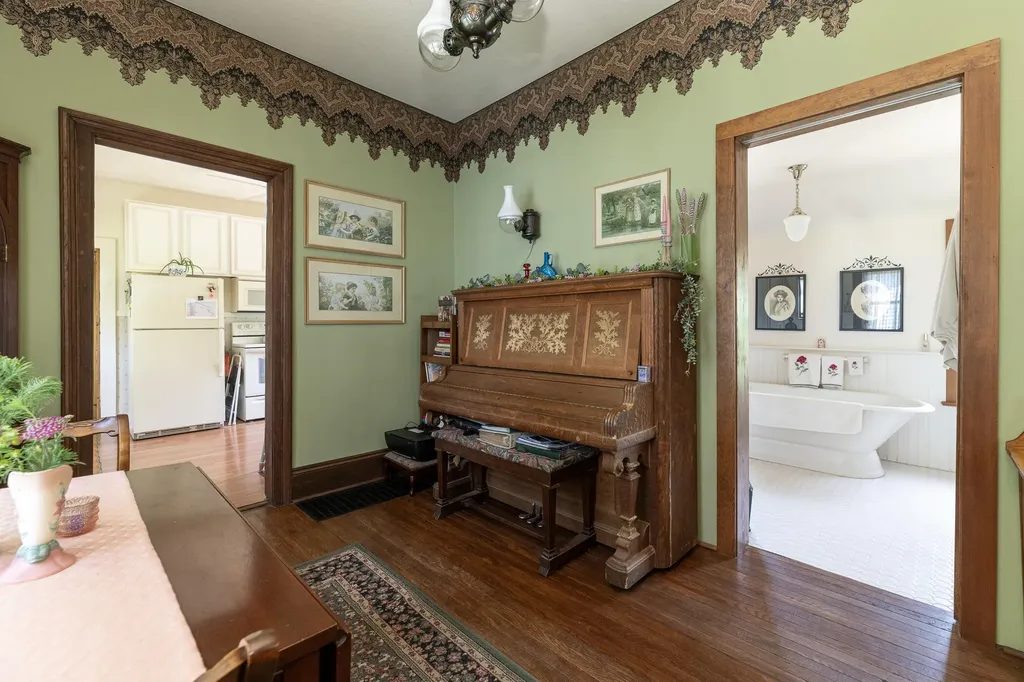 1013 S Park Street Kalamazoo City MI 49001