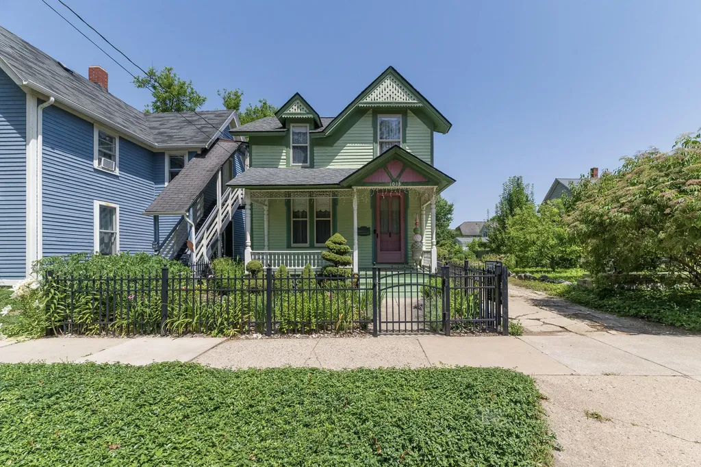 1013 S Park Street Kalamazoo City MI 49001
