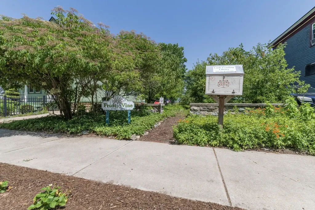 1013 S Park Street Kalamazoo City MI 49001