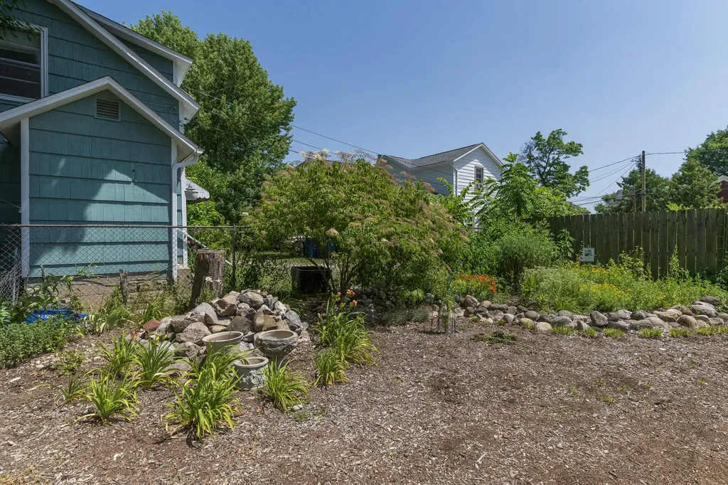 1013 S Park Street Kalamazoo City MI 49001