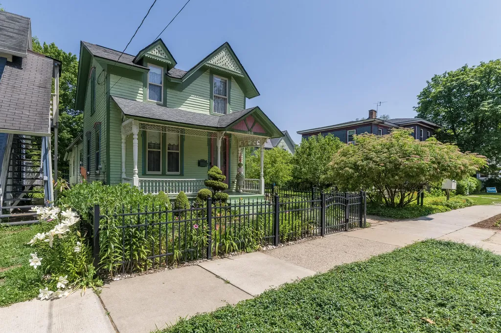 1013 S Park Street Kalamazoo City MI 49001
